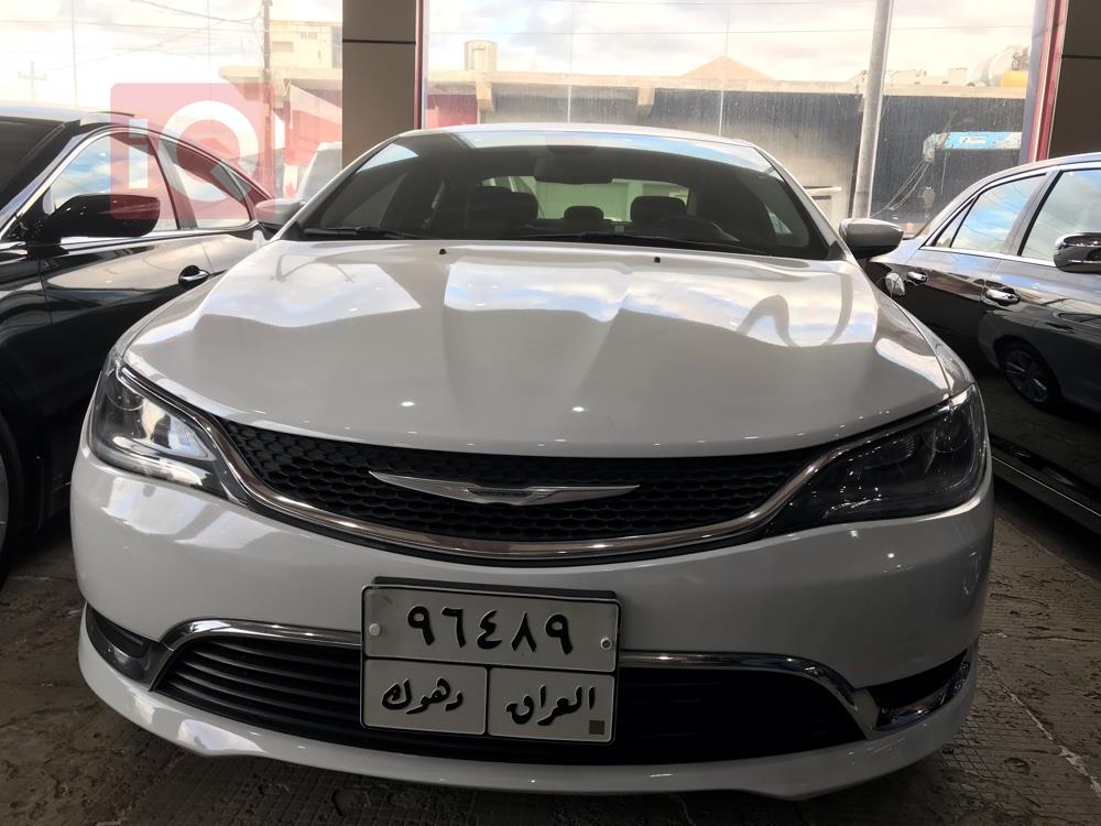 كرايسلر 200